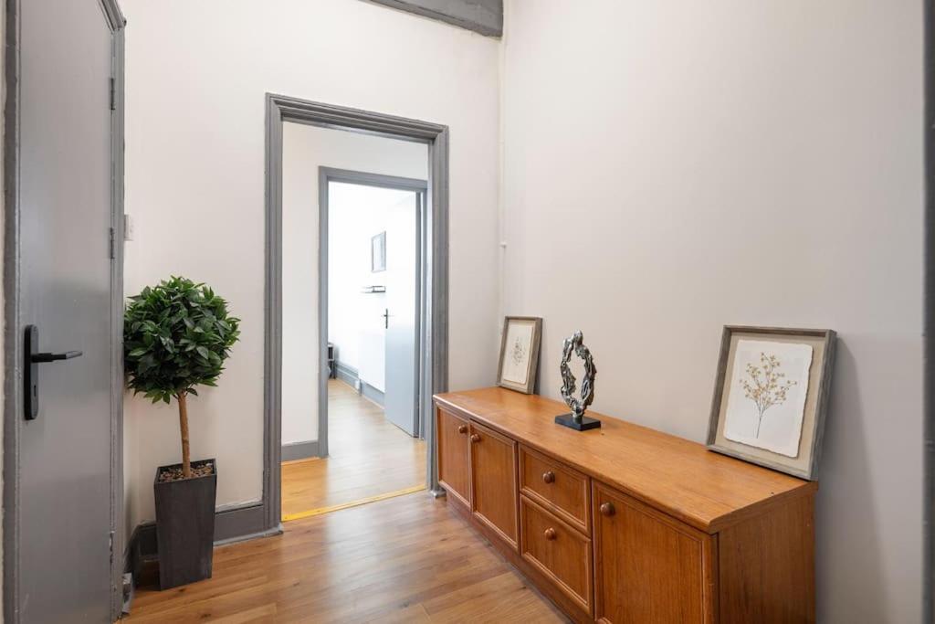 2A - Bright & Airy 2 Bed Flat - 20 Mins To Central London Luaran gambar