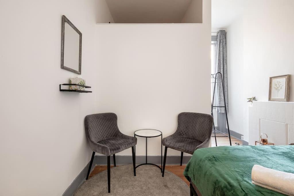 2A - Bright & Airy 2 Bed Flat - 20 Mins To Central London Luaran gambar